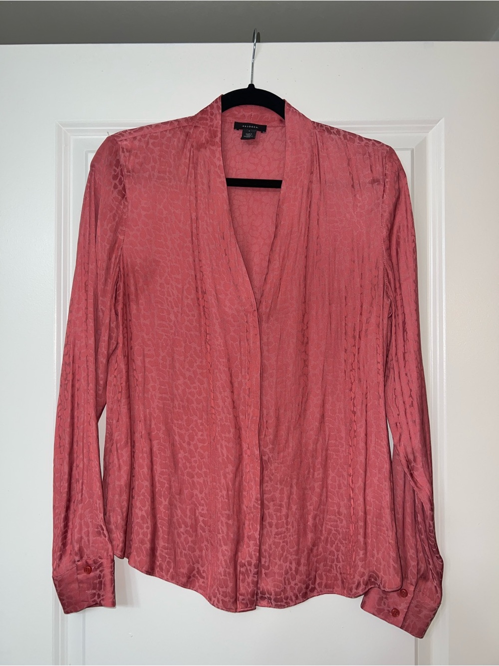 Halogen Coral Textured V-Neck Long-Sleeve Blouse